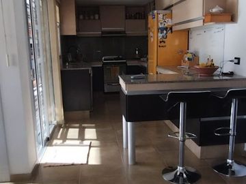 VENTA CASA 3 DOR. EL REFUGIO. ZONA ARGUELLO