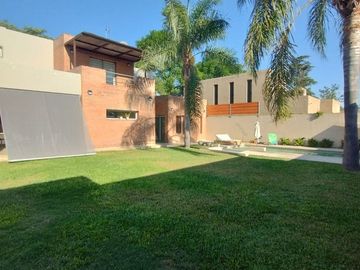 VENTA CASA 3 DOR. EL REFUGIO. ZONA ARGUELLO