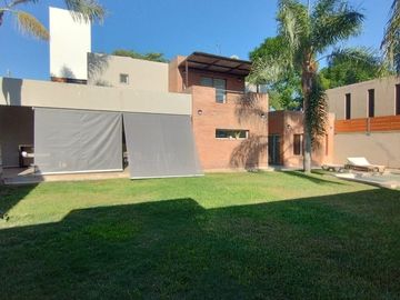 VENTA CASA 3 DOR. EL REFUGIO. ZONA ARGUELLO