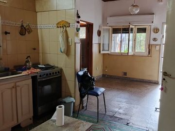 OPORTUNIDAD CASA + DEPARTAMENTO