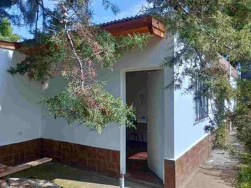 VENTA CASA DE 3 DORMITORIOS SANTA ROSA DE CALAMUCH