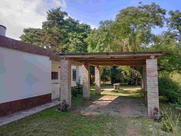 VENTA CASA DE 3 DORMITORIOS SANTA ROSA DE CALAMUCH