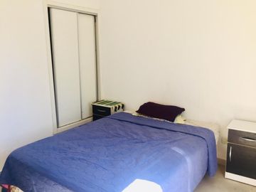 depto 2 amb. 1er piso al frente