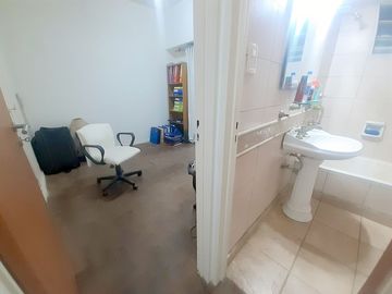 3 AMBIENTES Y 1/2 CON PATIO Y PARRILLA EN VENTA EN BELGRAN