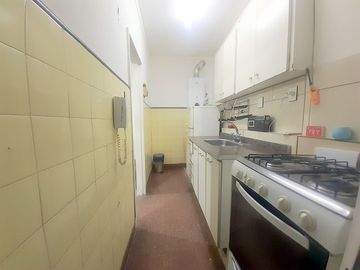 3 AMBIENTES Y 1/2 CON PATIO Y PARRILLA EN VENTA EN BELGRAN