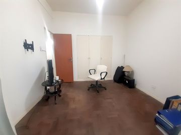 3 AMBIENTES Y 1/2 CON PATIO Y PARRILLA EN VENTA EN BELGRAN