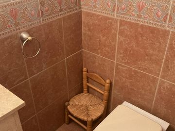 Excelente Duplex de 5 Amb con Jardin, Parrilla y Cochera Doble.Impecable Estado