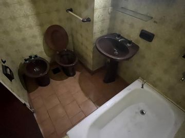 VENTA DEPARTAMENTO 3 AMBIENTES - AL FRENTE CON BALCON