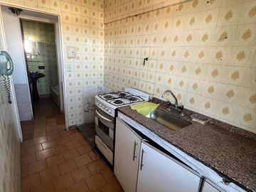 VENTA DEPARTAMENTO 3 AMBIENTES - AL FRENTE CON BALCON