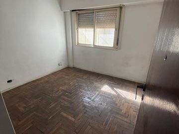 VENTA DEPARTAMENTO 3 AMBIENTES - AL FRENTE CON BALCON