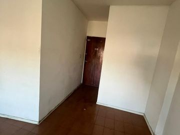VENTA DEPARTAMENTO 3 AMBIENTES - AL FRENTE CON BALCON