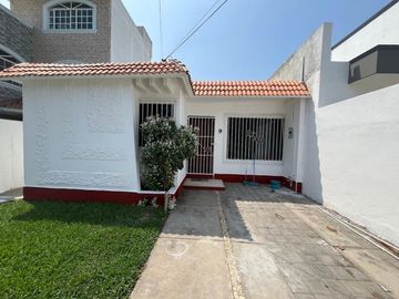 Casa de 1 piso en venta Fracc floresta