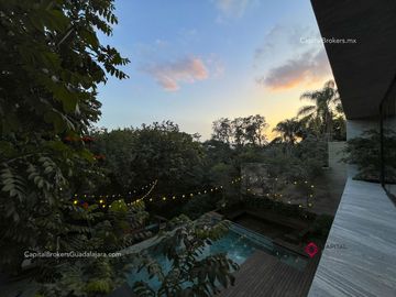 Casa con Alberca de Lujo en Venta en Villa Universitaria