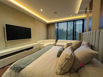 Casa con Alberca de Lujo en Venta en Villa Universitaria