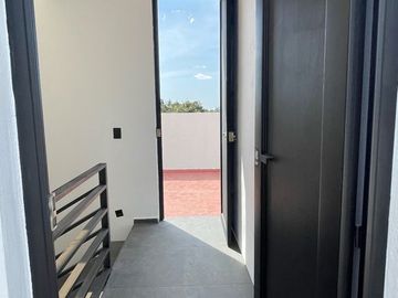 Casa nueva en venta en Loma Dorada.