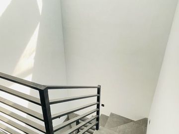 Casa nueva en venta en Loma Dorada.