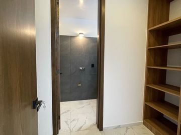 Casa nueva en venta en Loma Dorada.