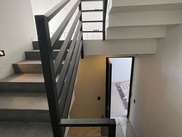 Casa nueva en venta en Loma Dorada.