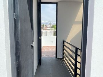 Casa nueva en venta en Loma Dorada.