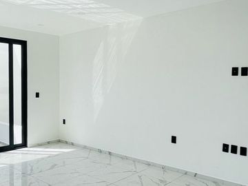 Casa nueva en venta en Loma Dorada.