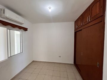 Casa en Residencial Azul marino