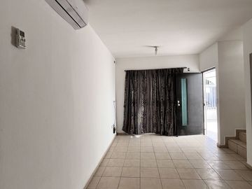 Casa en Residencial Azul marino