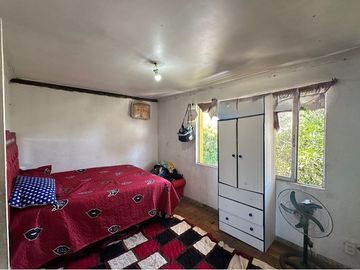 Se vende Casa con terreno