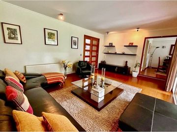 NUEVO PRECIO! LINDA CASA EN CONDOMINIO PIEDRA ROJA