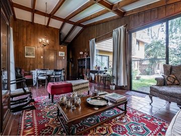 Amplia y cálida casa con excelente ubicación