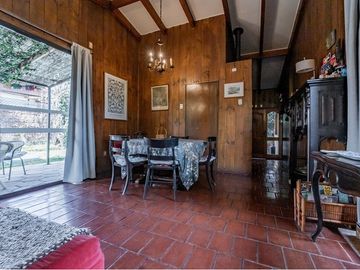 Amplia y cálida casa con excelente ubicación