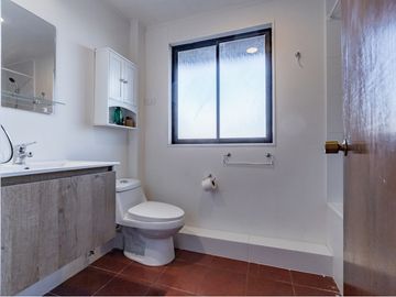 Amplia y cálida casa con excelente ubicación