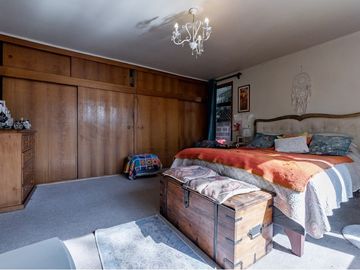 Amplia y cálida casa con excelente ubicación