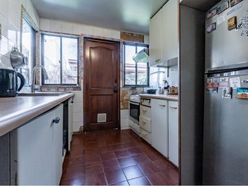 Amplia y cálida casa con excelente ubicación