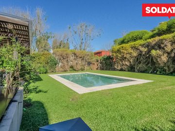 Casa en  venta en barrio Los Tacos - 4 dormitorios - Apto credito