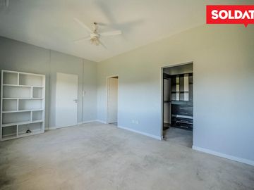 Casa en  venta en barrio Los Tacos - 4 dormitorios - Apto credito