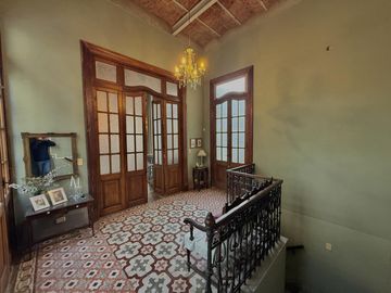 - Casa de estilo en Barrio Martin -