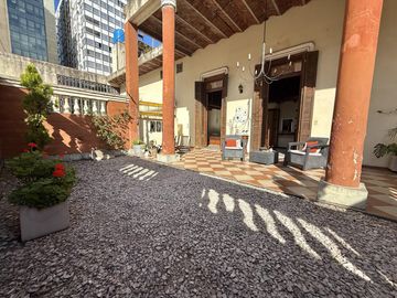 - Casa de estilo en Barrio Martin -