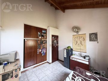 Departamento en Martin Coronado de 4 ambientes cochera, seguridad 24hs y amenitis
