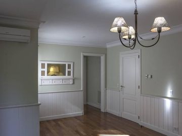 Excelente casa al lago estilo ingles !!!