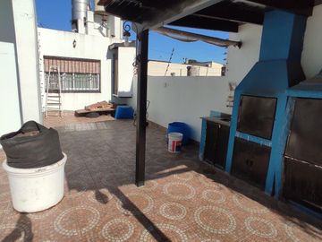 Casa, Deposito y Garage - Villa Santa Rita