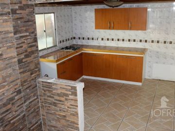 CASA 2 PISOS 3D 1B, EN SECTOR LOS ACACIOS, LOS ANDES