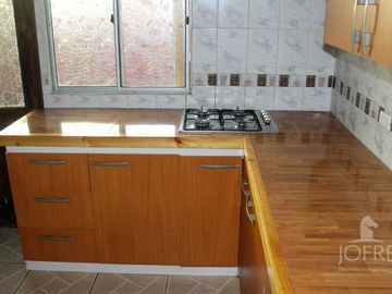 CASA 2 PISOS 3D 1B, EN SECTOR LOS ACACIOS, LOS ANDES