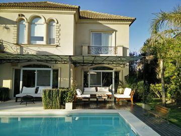 Casa en  Barrio Cerrado La Isla al Lago - Nordelta