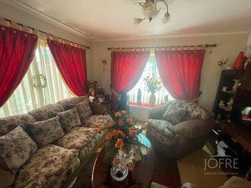 CASA EN 3D 2B CONDOMINIO LOS MAITENES DE CALLE LARGA