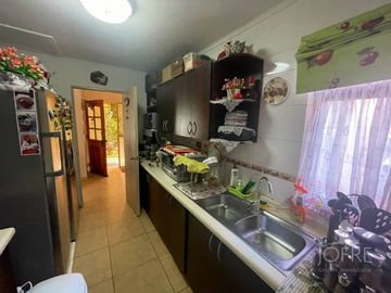 CASA EN 3D 2B CONDOMINIO LOS MAITENES DE CALLE LARGA