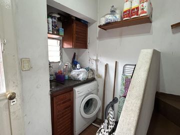 Casa con dos dormitorios y patio- Temperley