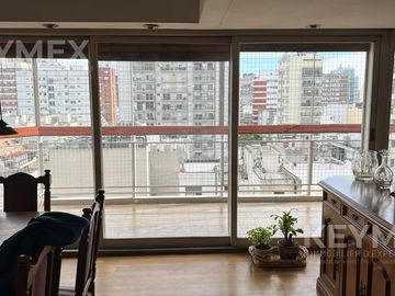 Departamento 4 ambientes, 2 cocheras y baulera. APTO CREDITO.