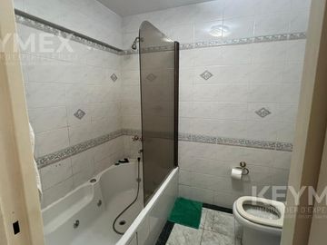 Departamento 4 ambientes, 2 cocheras y baulera. APTO CREDITO.