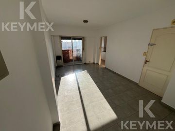 Departamento con cochera en 60 entre 2 y 3