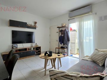 PH con terraza propia y parrilla en venta en Villa Pueyrredon